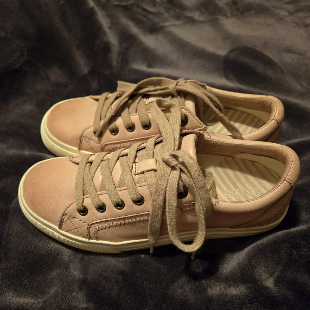 Woman's Taos Plim Soul Lux Sneakers - Picture 8 of 8
